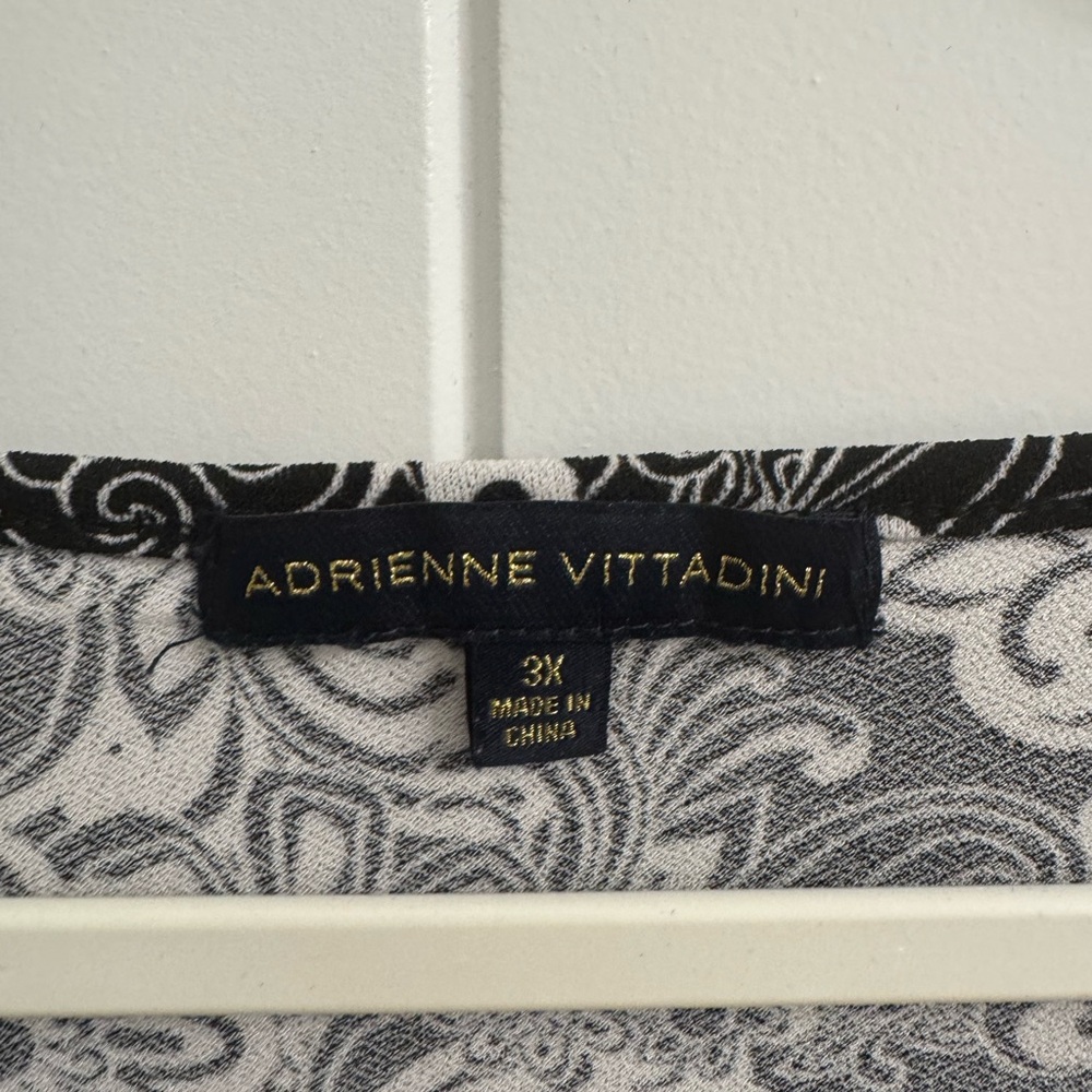 Adrienne Vittadini Plus Size 3X Black and White Paisley Top - Picture 2 of 6